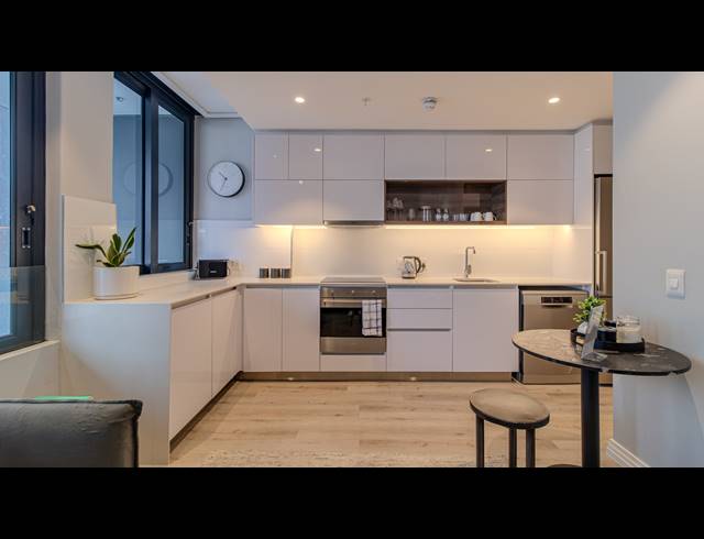 1 BEDROOM APARTMENT FOR SALE IN CAPE TOWN CITY CENTRE